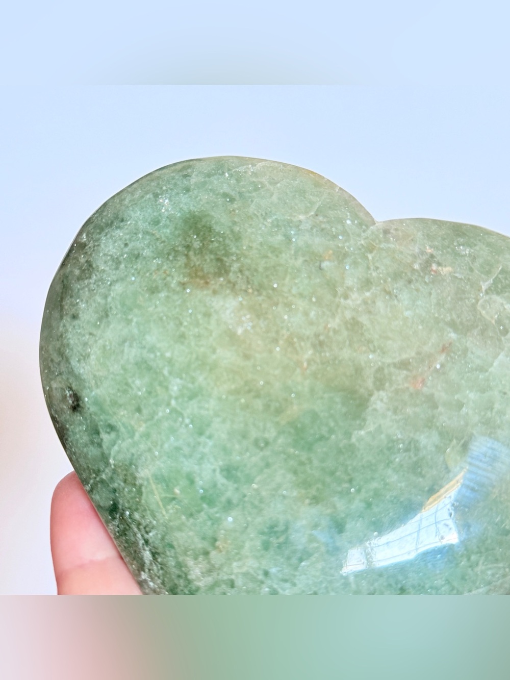 Stunning Green Strawberry Quartz Heart Polished Crystal Paperweight 1.2lb 4.5” - Picture 8 of 14